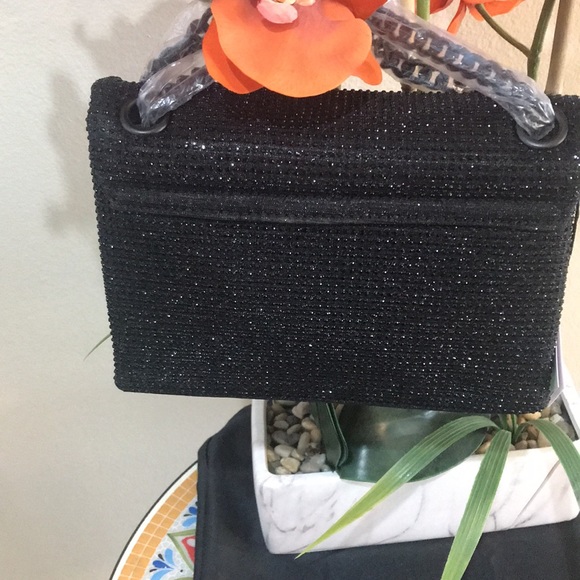 - Kurt Geiger London Brixton Shoulder Bag Kurt Geiger London - Picture 3 of 16